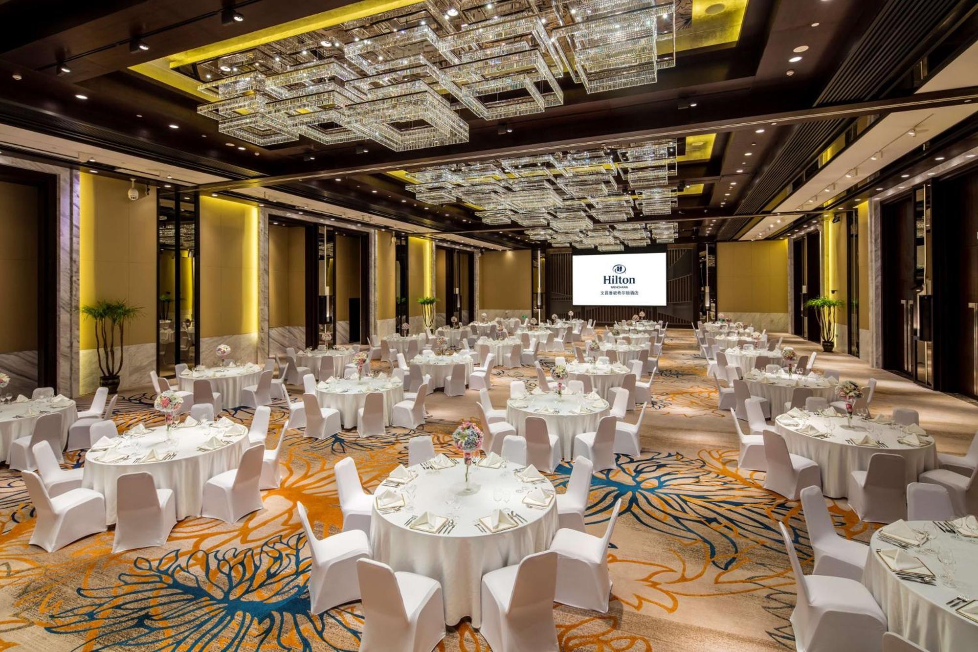 Hilton Vencsang Kültér fotó